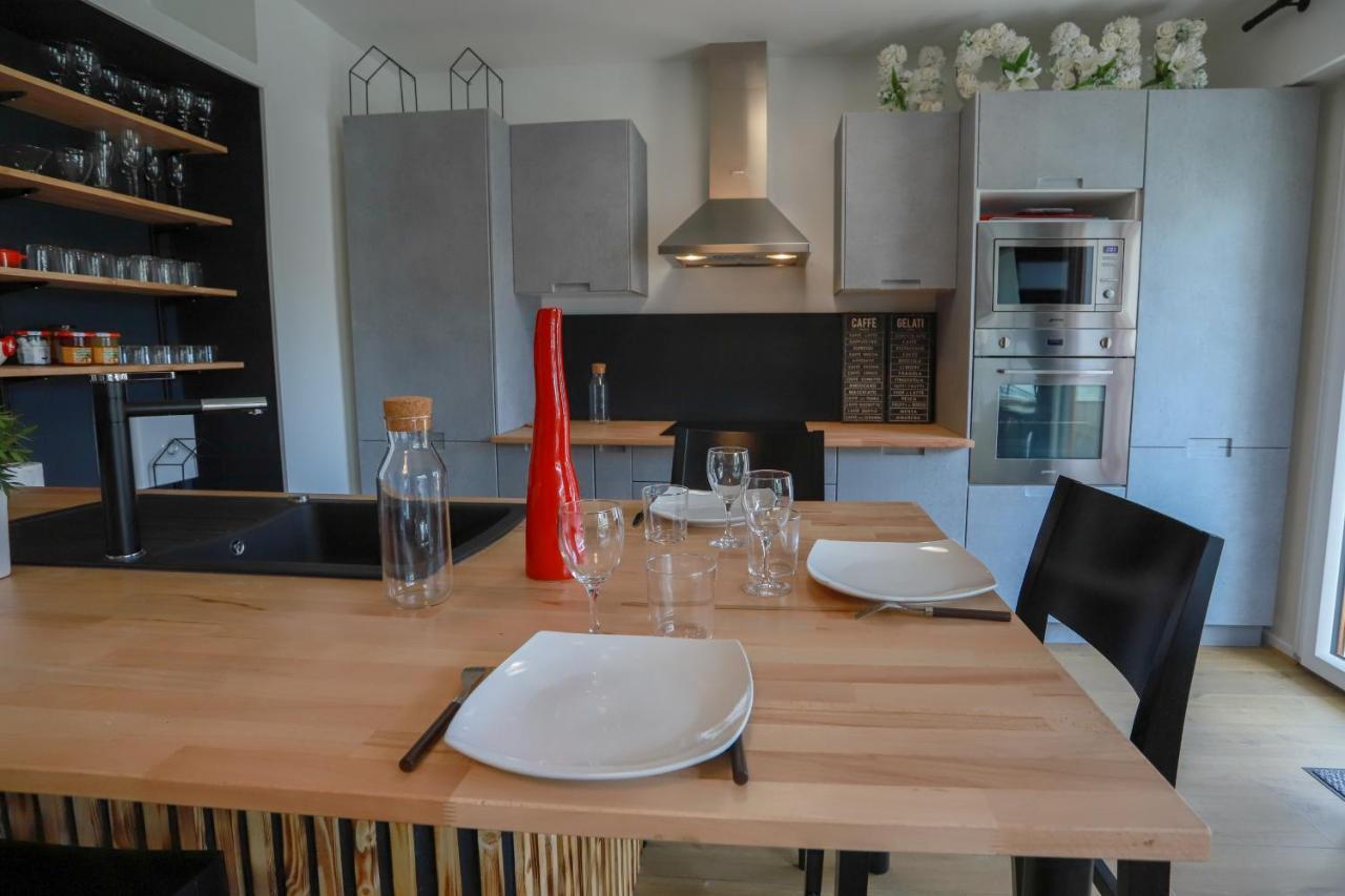 Chez Lou Appartement Proche Du Lac Moderne อานซี ภายนอก รูปภาพ