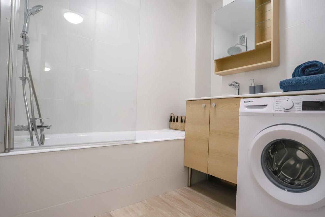 Chez Lou Appartement Proche Du Lac Moderne อานซี ภายนอก รูปภาพ