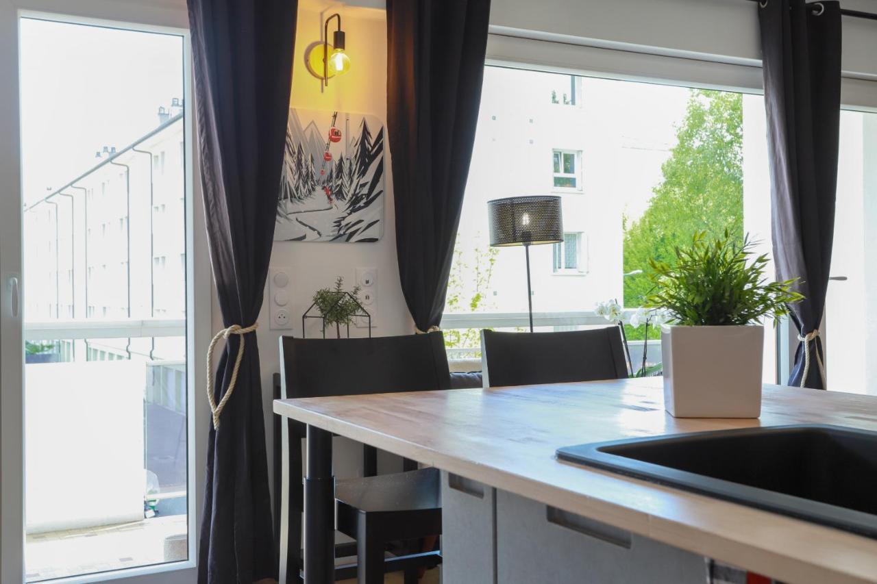 Chez Lou Appartement Proche Du Lac Moderne อานซี ภายนอก รูปภาพ